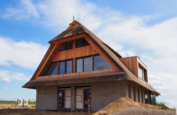 Haus mit Reetdach © LGMV Haus mit Reetdach © LGMV